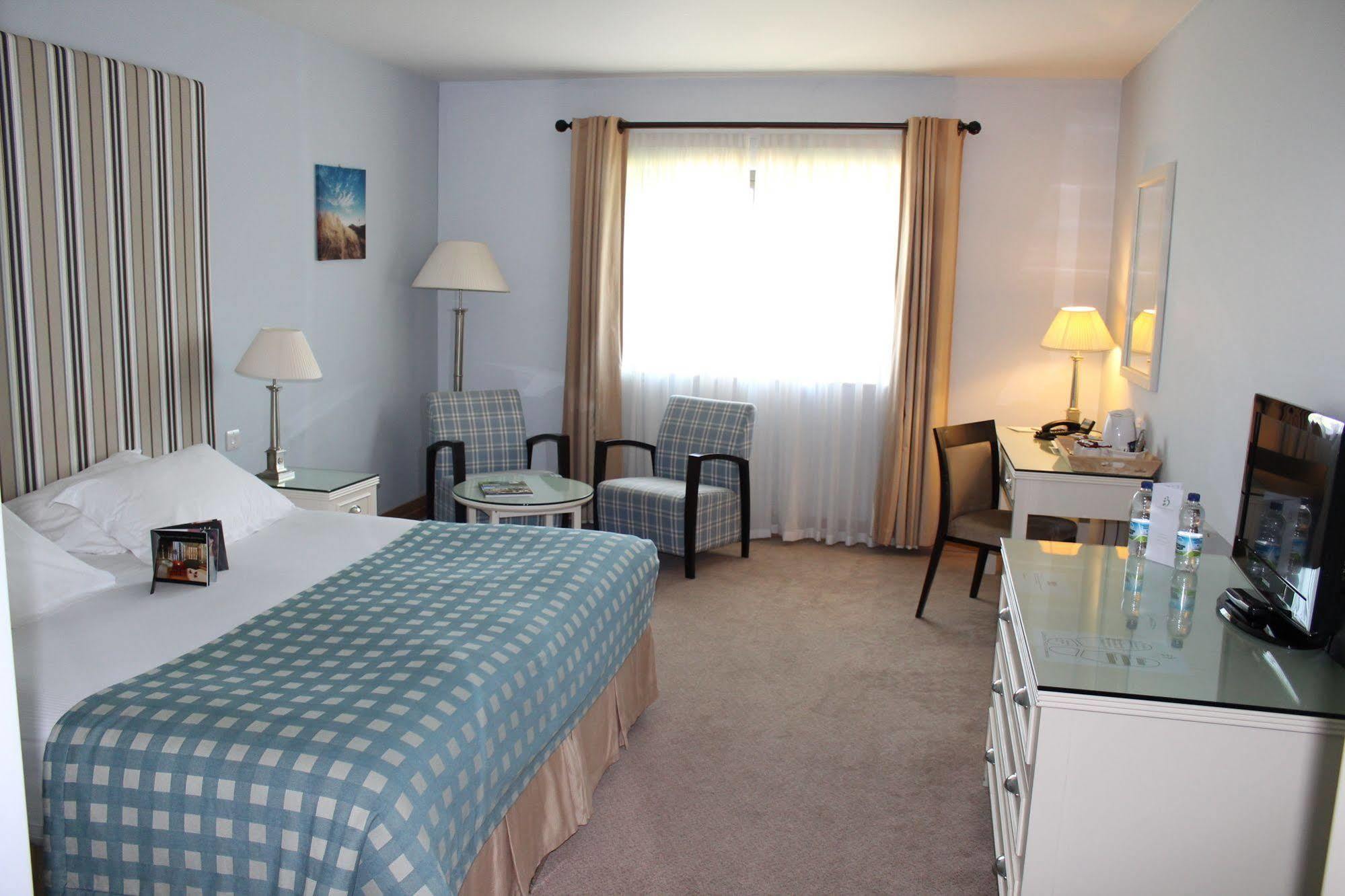 Hotel, Golf & Bicester