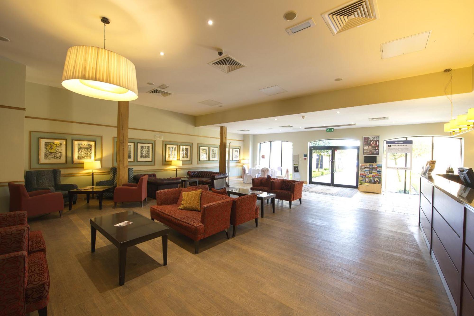 Hotel, Golf & Bicester