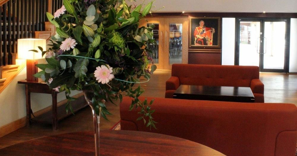 Hotel, Golf & 4* Bicester