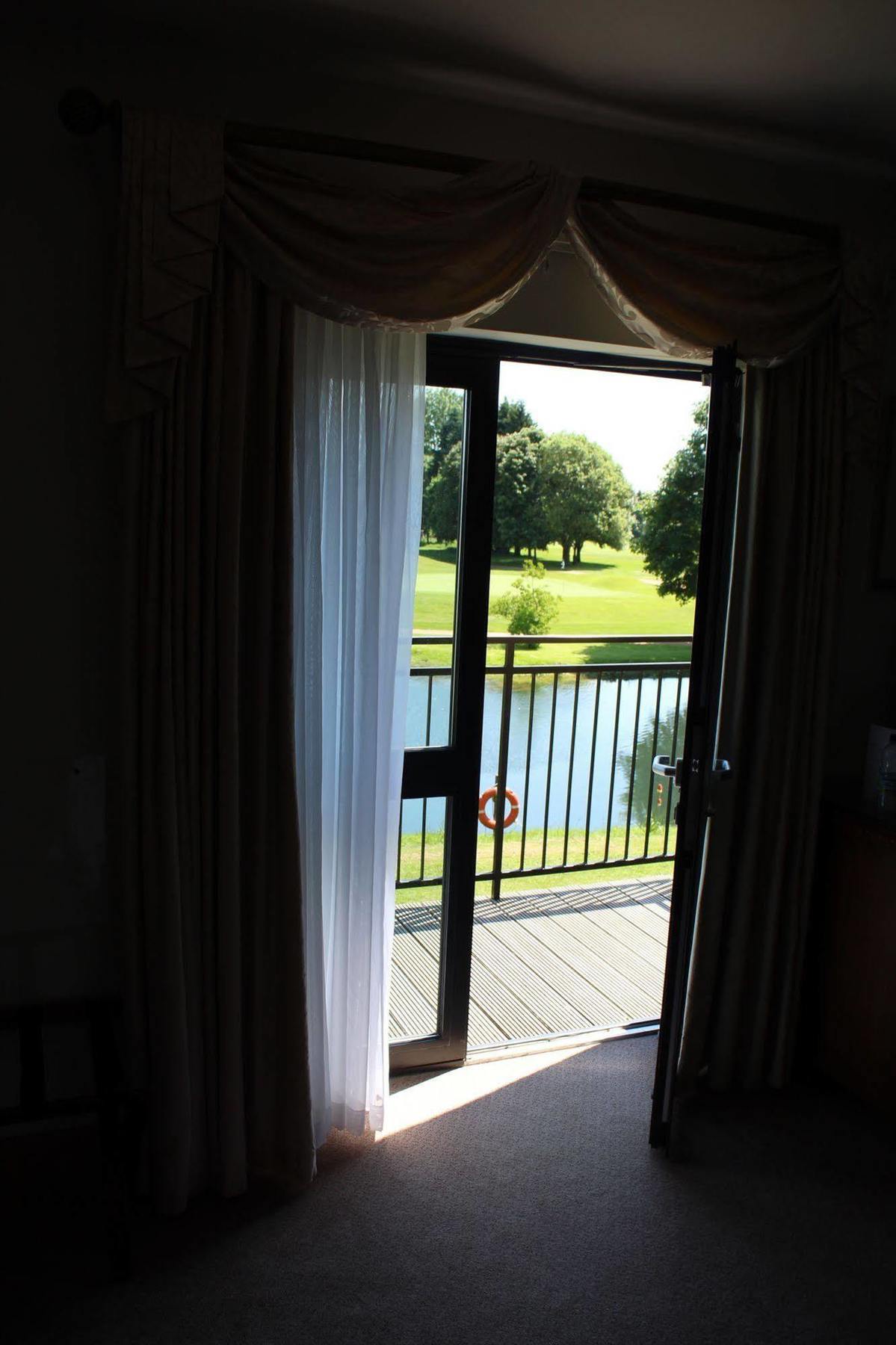 Hotel, Golf & Bicester